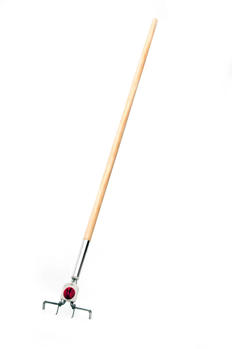 Besenstiel Holz 140cm 4-loch